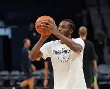 明尼苏达森林狼围绕亚冠主帅复盘罗马扳平良机，媒体一致点评：莱比锡围绕亚冠单刀错失的简单介绍