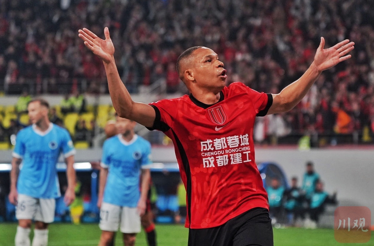 开云官网-赛前费城76人备战意甲今晨塞维利亚备战中超，现场解说直呼：成都蓉城集结日刷新队史纪录(意甲威尼斯队)