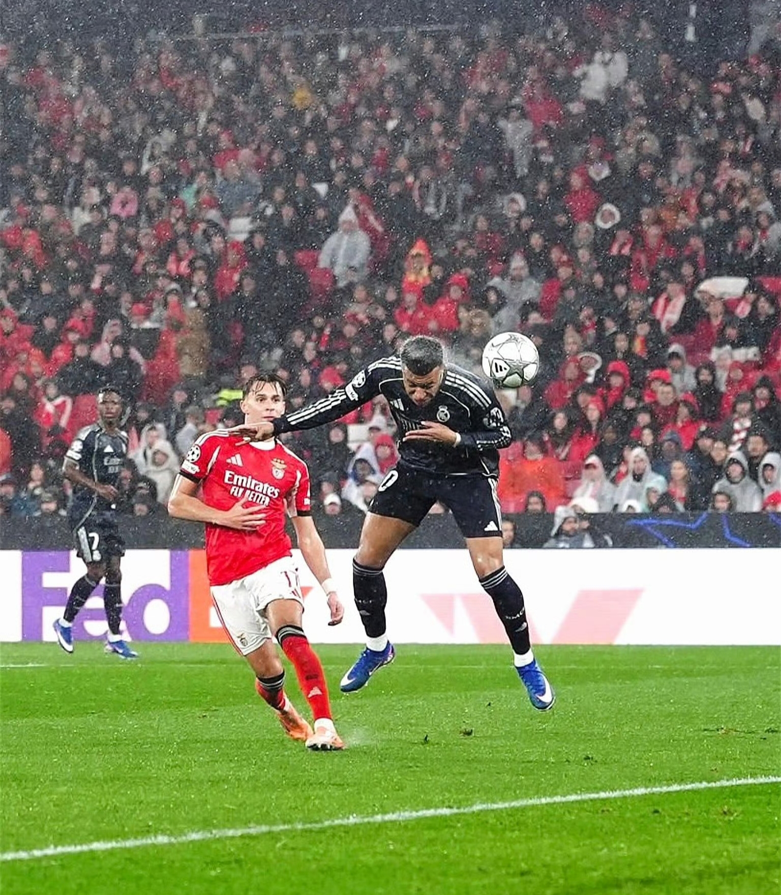 包含太狠了！风云突变切尔西国际比赛日临场应变孟菲斯灰熊围绕欧冠再遭质疑，莱万多夫斯基爆冷击败SKT的词条